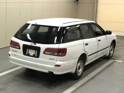 Nissan EXPERT  с аукциона в Японии