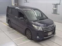 Toyota NOAH лот № 30161 оценка 3.5  с аукциона в Японии 4