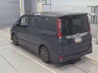 Toyota NOAH лот № 30161 оценка 3.5  с аукциона в Японии 5