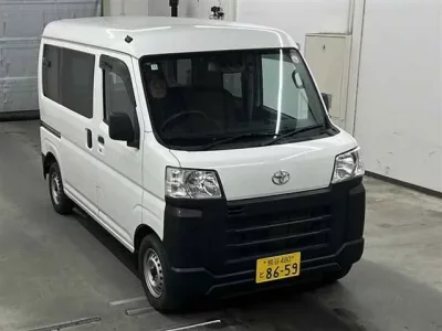 Toyota PIXIS VAN  с аукциона в Японии