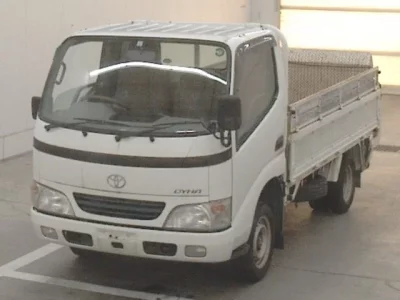Toyota DYNA  с аукциона в Японии