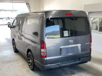 Toyota HIACE VAN лот № 3307 оценка R  с аукциона в Японии 4