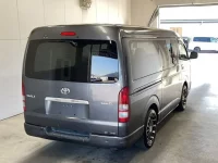 Toyota HIACE VAN лот № 3307 оценка R  с аукциона в Японии 1
