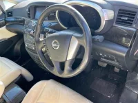 Nissan ELGRAND лот № 70096 оценка 3.5  с аукциона в Японии 2