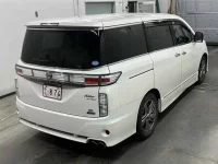Nissan ELGRAND лот № 70096 оценка 3.5  с аукциона в Японии 4