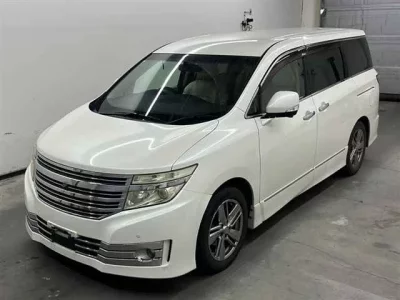 Nissan ELGRAND  с аукциона в Японии