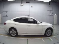 Nissan FUGA лот № 90373 оценка 4  с аукциона в Японии 2