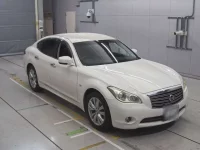 Nissan FUGA лот № 90373 оценка 4  с аукциона в Японии 4