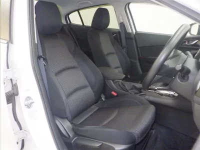 Mazda AXELA  с аукциона в Японии