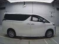 Toyota VELLFIRE лот № 30182 оценка 4.5  с аукциона в Японии 2