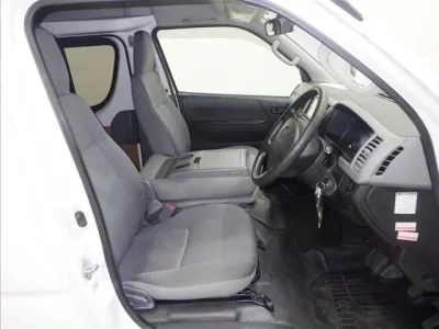 Toyota HIACE VAN  с аукциона в Японии