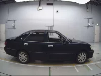 Toyota CROWN лот № 90381 оценка 3.5  с аукциона в Японии 2