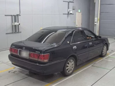Toyota CROWN  с аукциона в Японии