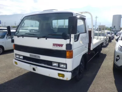 Mazda TITAN  с аукциона в Японии