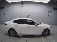 Mazda MAZDA3 лот № 36367 оценка 4.5  с аукциона в Японии 2