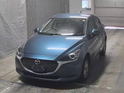 Mazda MAZDA2  с аукциона в Японии