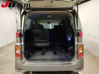 Nissan ELGRAND лот № 7029 оценка 3.5  с аукциона в Японии 5