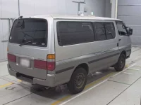 Toyota HIACE VAN лот № 90398 оценка 3  с аукциона в Японии 1