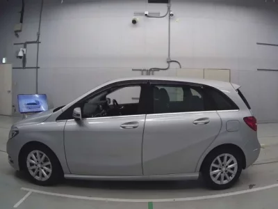 Mercedes-Benz B CLASS