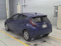 Toyota AQUA лот № 30200 оценка R  с аукциона в Японии 5