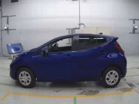 Toyota AQUA лот № 30200 оценка R  с аукциона в Японии 3