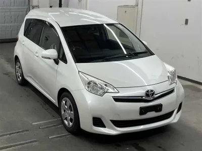 Toyota RACTIS  с аукциона в Японии