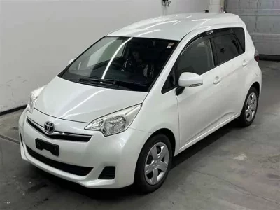 Toyota RACTIS  с аукциона в Японии