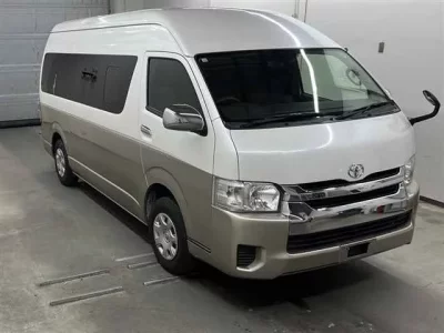 Toyota HIACE  с аукциона в Японии