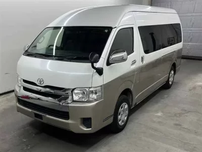 Toyota HIACE  с аукциона в Японии