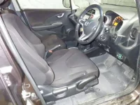 Honda FIT лот № 4021 оценка 3.5  с аукциона в Японии 2