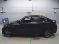 Lexus IS лот № 30218 оценка 3.5  с аукциона в Японии 3