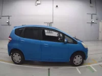 Honda FIT лот № 30220 оценка 3.5  с аукциона в Японии 2