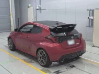 Toyota YARIS лот № 36398 оценка 4.5  с аукциона в Японии 5