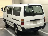 Toyota HIACE VAN лот № 6109 оценка R  с аукциона в Японии 1