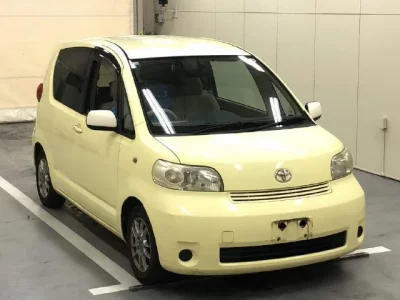 Toyota PORTE  с аукциона в Японии