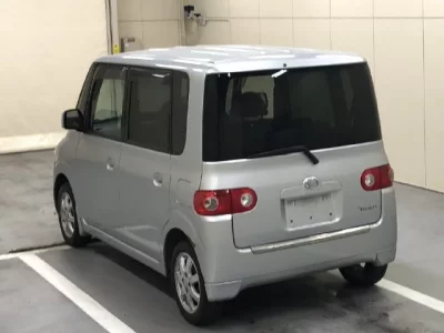 Daihatsu TANTO  с аукциона в Японии