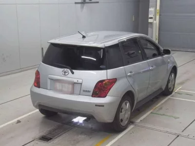 Toyota IST  с аукциона в Японии