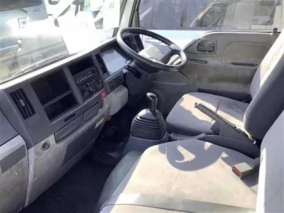 Isuzu ELF  с аукциона в Японии