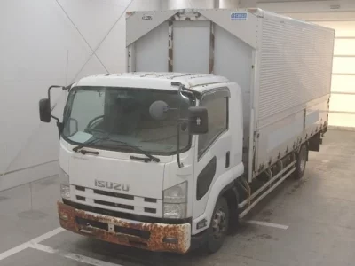 Isuzu FORWARD  с аукциона в Японии
