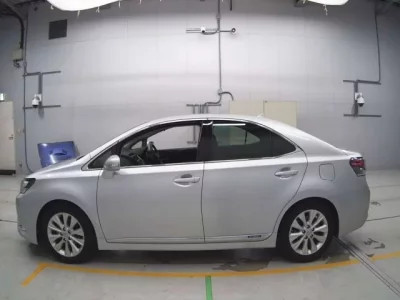 Lexus HS