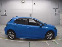 Toyota COROLLA SPORT лот № 30257 оценка 4.5  с аукциона в Японии 2