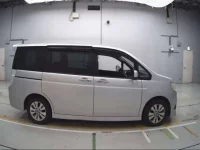 Honda STEP WAGON лот № 90500 оценка 3.5  с аукциона в Японии 2