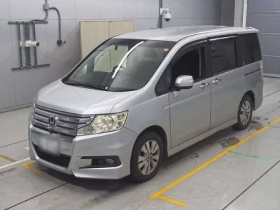 Honda STEP WAGON  с аукциона в Японии