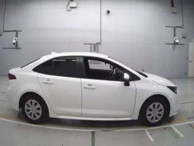 Toyota COROLLA  с аукциона в Японии