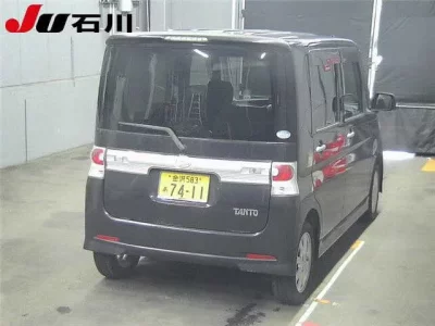 Daihatsu TANTO  с аукциона в Японии