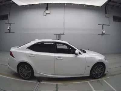 Lexus IS  с аукциона в Японии