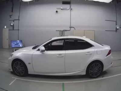 Lexus IS  с аукциона в Японии