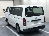 Toyota HIACE VAN лот № 6144 оценка 3  с аукциона в Японии 1