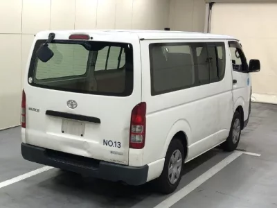 Toyota HIACE VAN  с аукциона в Японии