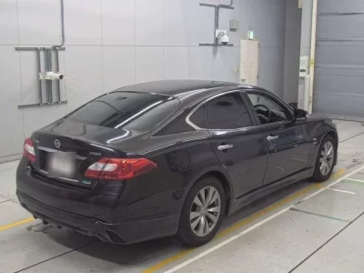 Nissan FUGA  с аукциона в Японии